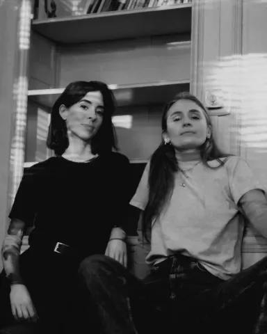 Granada. Conversación entre Ana Garriga y Carmen Urbita, 'Las hijas de Felipe'
