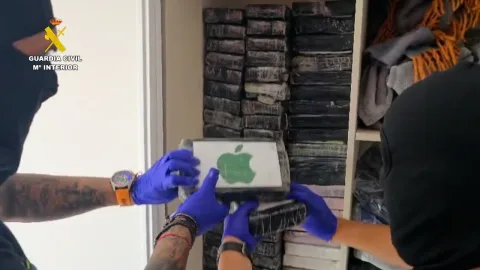 Image for the story: The Civil Guard seizes a ton of cocaine in Baza and Estepona