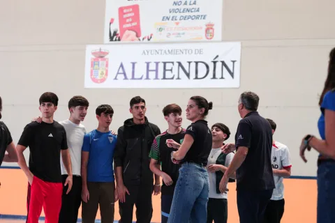 Imagen de la noticia: Lourdes Mohedano comparte su experiencia olímpica con el alumnado del IES Alhendín