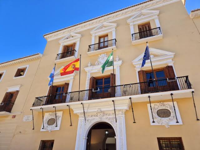Image for the story: Open until October 19 the period to review the electoral census in Motril