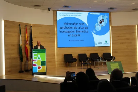 Imagen de la noticia: Granada reúne a los comités de ética de la investigación biomédica de Andalucía