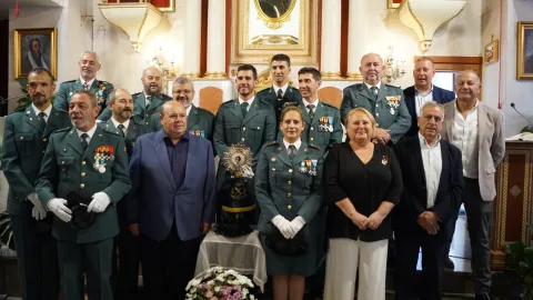 Imagen de la noticia: Cenes de la Vega reconoce a la Guardia Civil de Güéjar Sierra en el día de su patrona