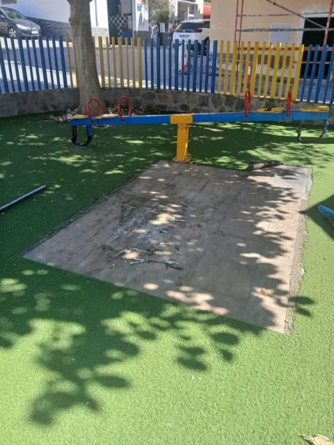 Imagen de la noticia: El parque infantil de Las Casillas Nuevas cierra por trabajos de mantenimiento