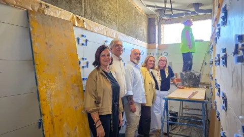 Imagen de la noticia: Motril reforma los baños del CEIP Pablo Ruiz Picasso con 93.000 euros