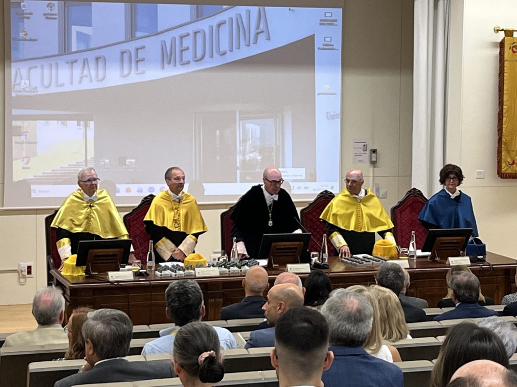 Imagen de la noticia: La Facultad de Medicina de la UGR celebra San Lucas con su conferencia inaugural y premios al alumnado