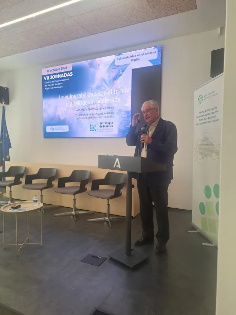 Imagen de la noticia: Los comités de ética asistencial andaluces abordan la vulnerabilidad que crea la digitalización sanitaria
