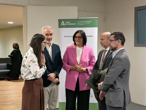 Imagen de la noticia: Unas 400 personas abordan en Granada los retos de la orientación educativa