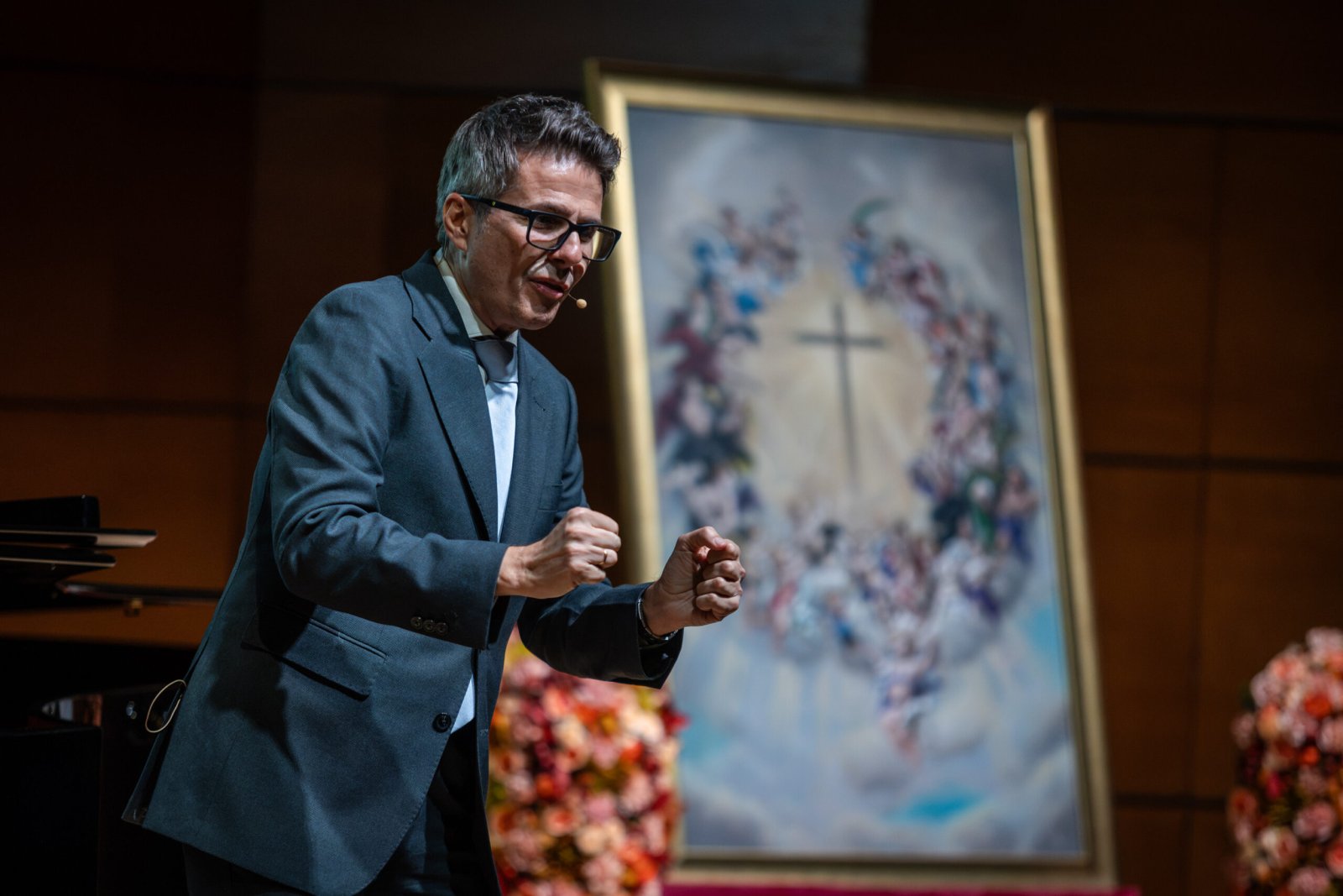 Imagen de la noticia: Díaz de la Guardia conduce la Gala del Centenario de las cofradías