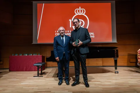 Imagen de la noticia: La Federación de Cofradías reconoce a instituciones y expresidentes en su Gala del Centenario