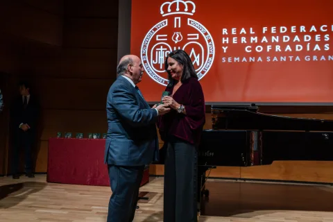 Imagen de la noticia: La Federación de Cofradías reconoce a instituciones y expresidentes en su Gala del Centenario