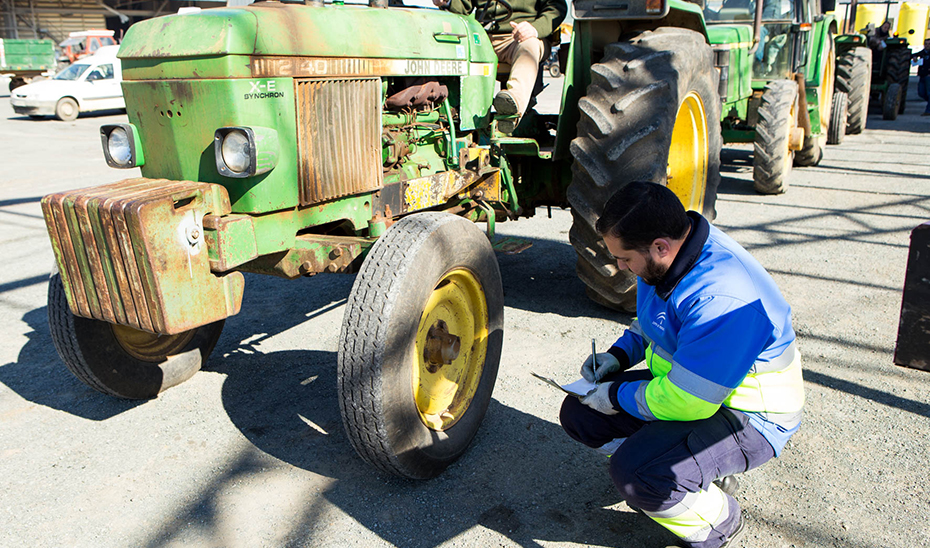 Imagen de la noticia: La ITV agrícola amplía un 43,8% las citas por la aceituna