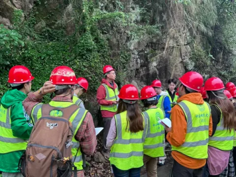 Imagen de la noticia: La UGR lleva a Wuhan su formación en Geología con becas del Gobierno chino